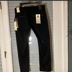 Men’s black jeans size W36 L33 comfortable. Get them before they are gone.